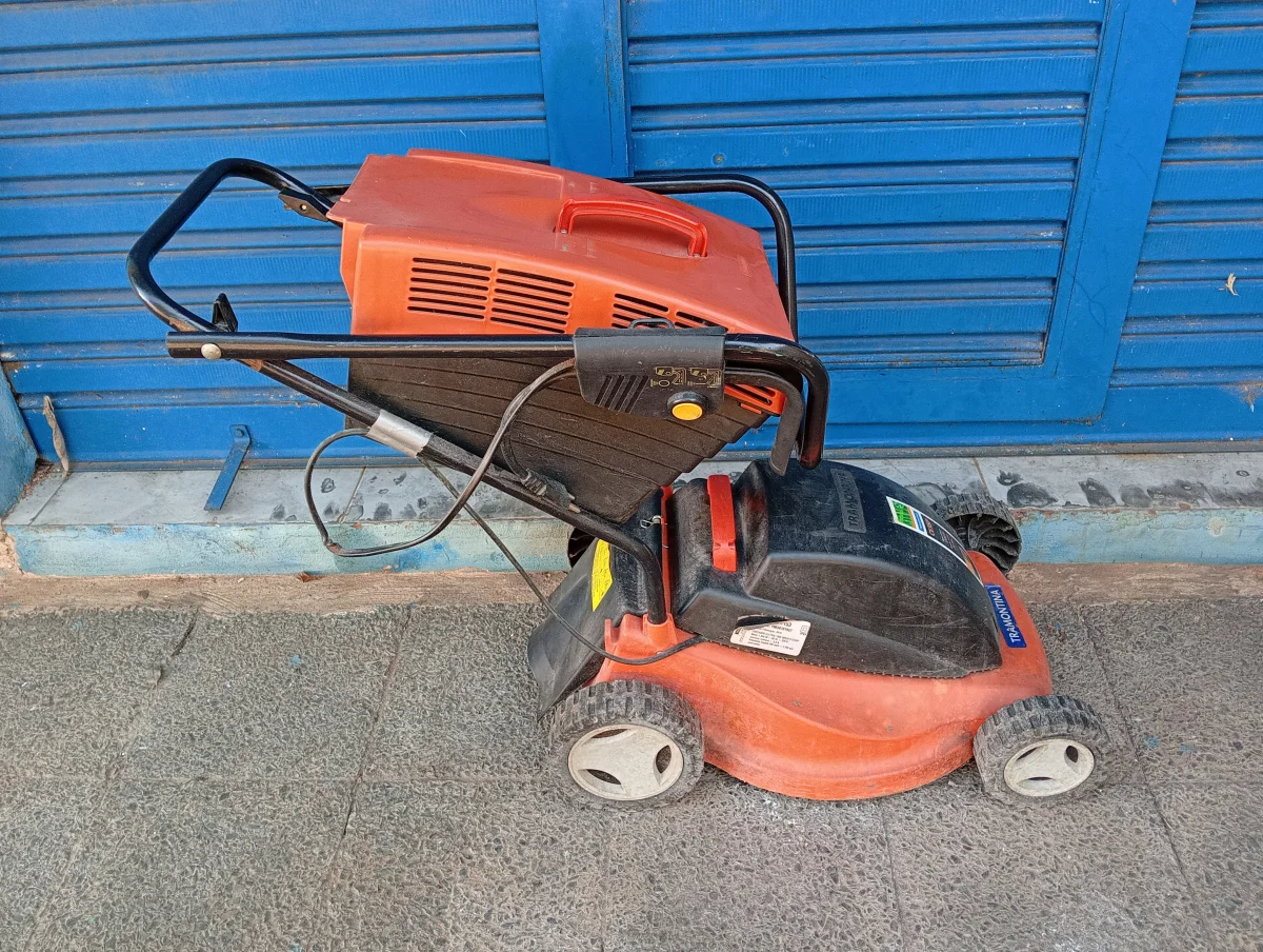Foto 3 de Cortadora De Cesped Marca Tramontina Modelo 79661/153 Usado En Buen Estado Acc Accesoiro Para ResiduoRueditas