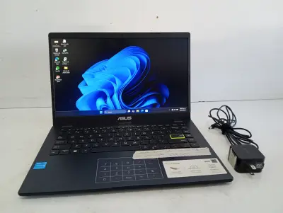 Notebook Marca Asus Modelo E410ka-Cl464 Procesador Celeron Memoria Ram 4 Gb Disco Duro 500 Gb Generacion No Tiene Acc Cargador Mouse