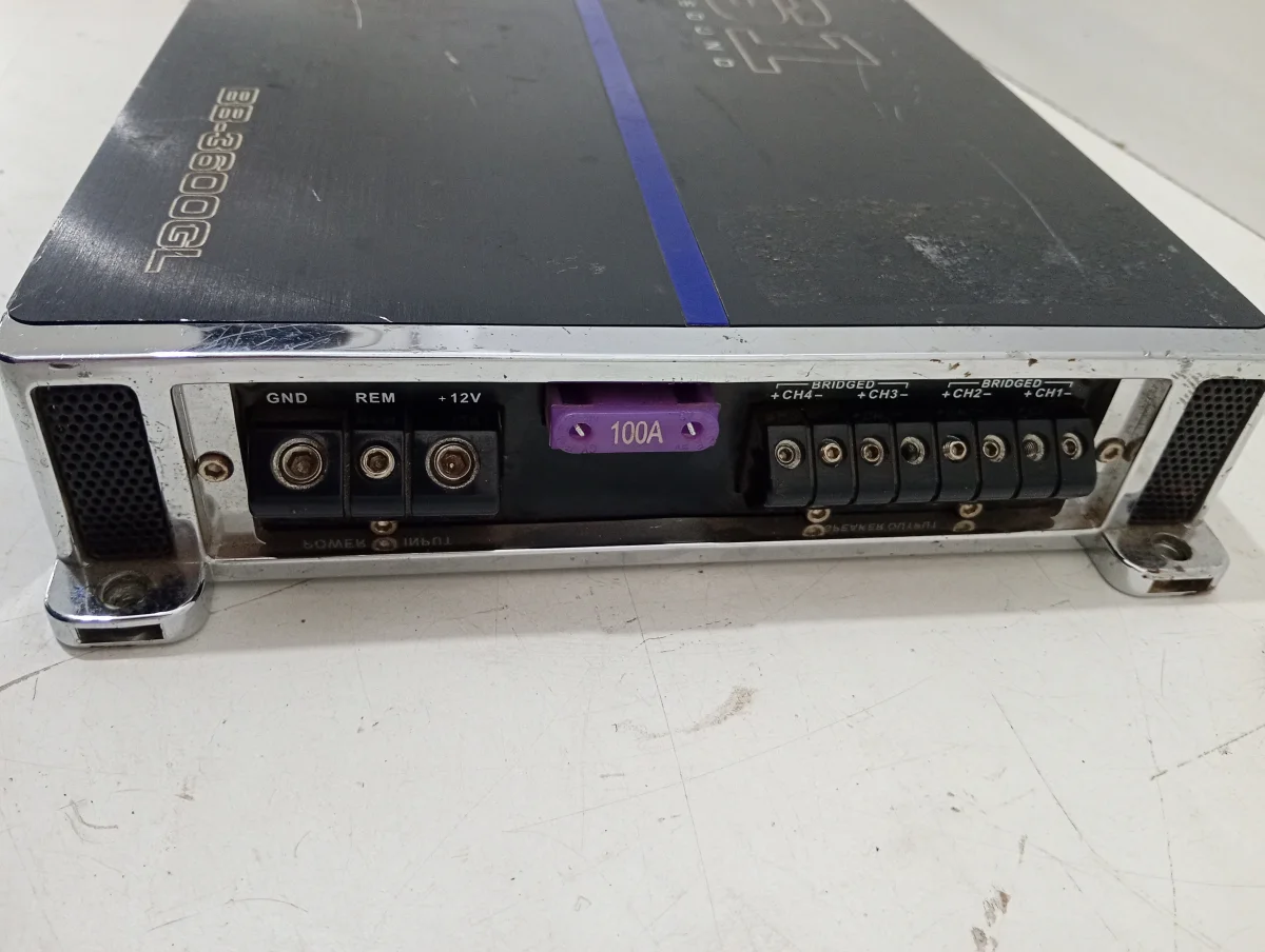 Foto 2 de Amplificador De Sonido P/ Automovil Marca B.Buster Modelo Bb-3600gl Usado En Buen Estado Acc No Tiene