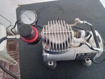 Foto 3 de Compresor De Aire Marca Modelo As18 Potencia Hp No Tiene Usado En Buen Estado Acc Pistola De Aire AerografoManguera
