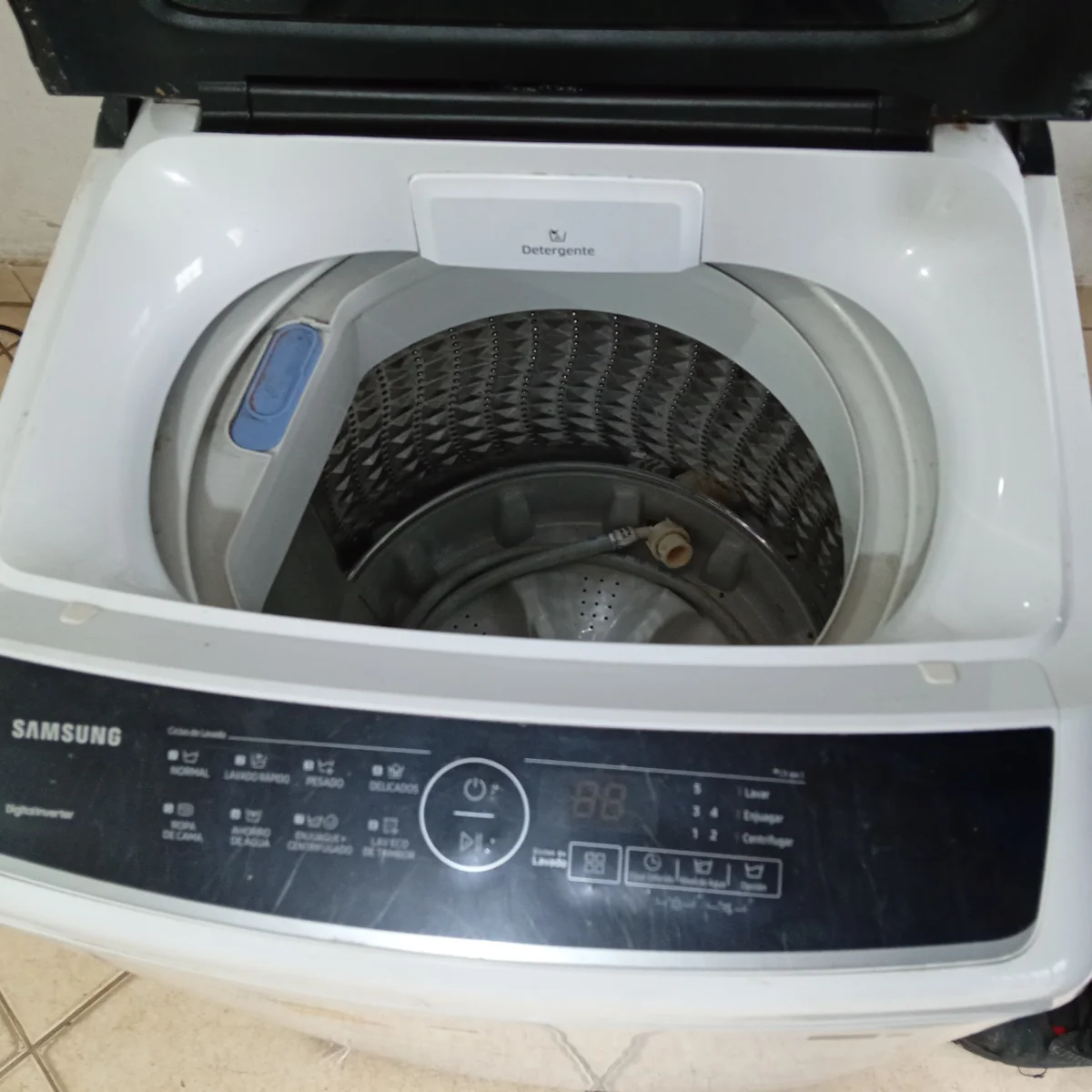 Foto 3 de Lavarropas Cap 8 Kg. Marca Samsung Modelo Wa80cg4240bw Usado En Buen Estado Acc Con Manguera De Carga Y Descarga