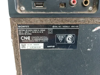 Foto 3 de Caja De Sonido Amplificada Marca Sony Modelo Mhc-V02 Sin Control Usado Con Desgaste Acc No Tiene