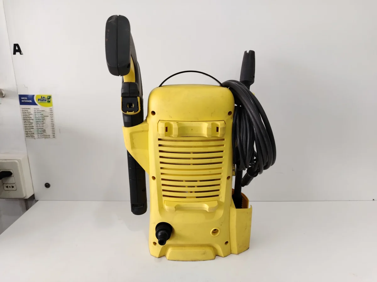Foto 3 de Hidro Lavadora Marca Karcher Modelo K2 Ue Usado En Buen Estado Acc Pistola1 PicoManguera