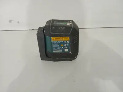 Nivel Laser Marca Bosch Modelo 3601k65320 Sin Caja Con Base Giratoria Acc No Tiene