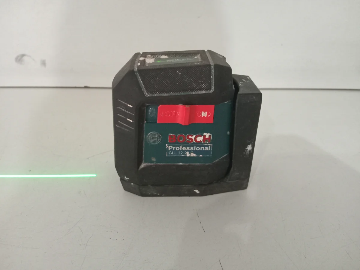 Foto 2 de Nivel Laser Marca Bosch Modelo 3601k65320 Sin Caja Con Base Giratoria Acc No Tiene