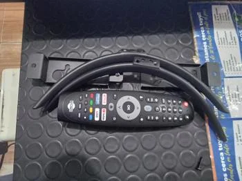 Foto 3 de Televisor Led Smart De 43 '' Marca Tokyo Modelo Tvtokff43gtv Con Control Usado En Buen Estado Acc Par De PatitasSoporte De ParedUna Bolsa De Tornillos