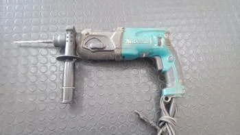 Foto 2 de Taladro Marca Makita Modelo Hr2470 Usado Con Desgaste Acc MangoPunta