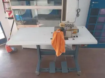 Maquina De Coser Industrial Tipo Overlook Marca Jack Modelo Jk-757 Nro Usado Con Desgaste Acc MesadaMotor