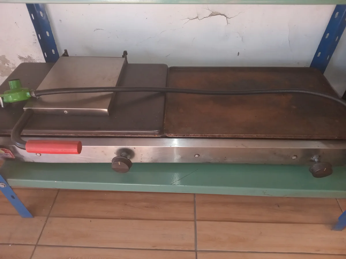 Plancha Hamburguesera Marca Progas Modelo No Tiene Usado En Buen Estado Acc Tapa 2 PerillaManguera Y Conector