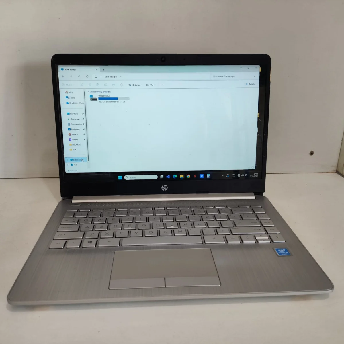 Foto 2 de Notebook Marca Hp Modelo 14-Cf2033 Procesador Pentium Memoria Ram 4 Gb Disco Duro 119 Gb Generacion No Tiene Acc No Tiene