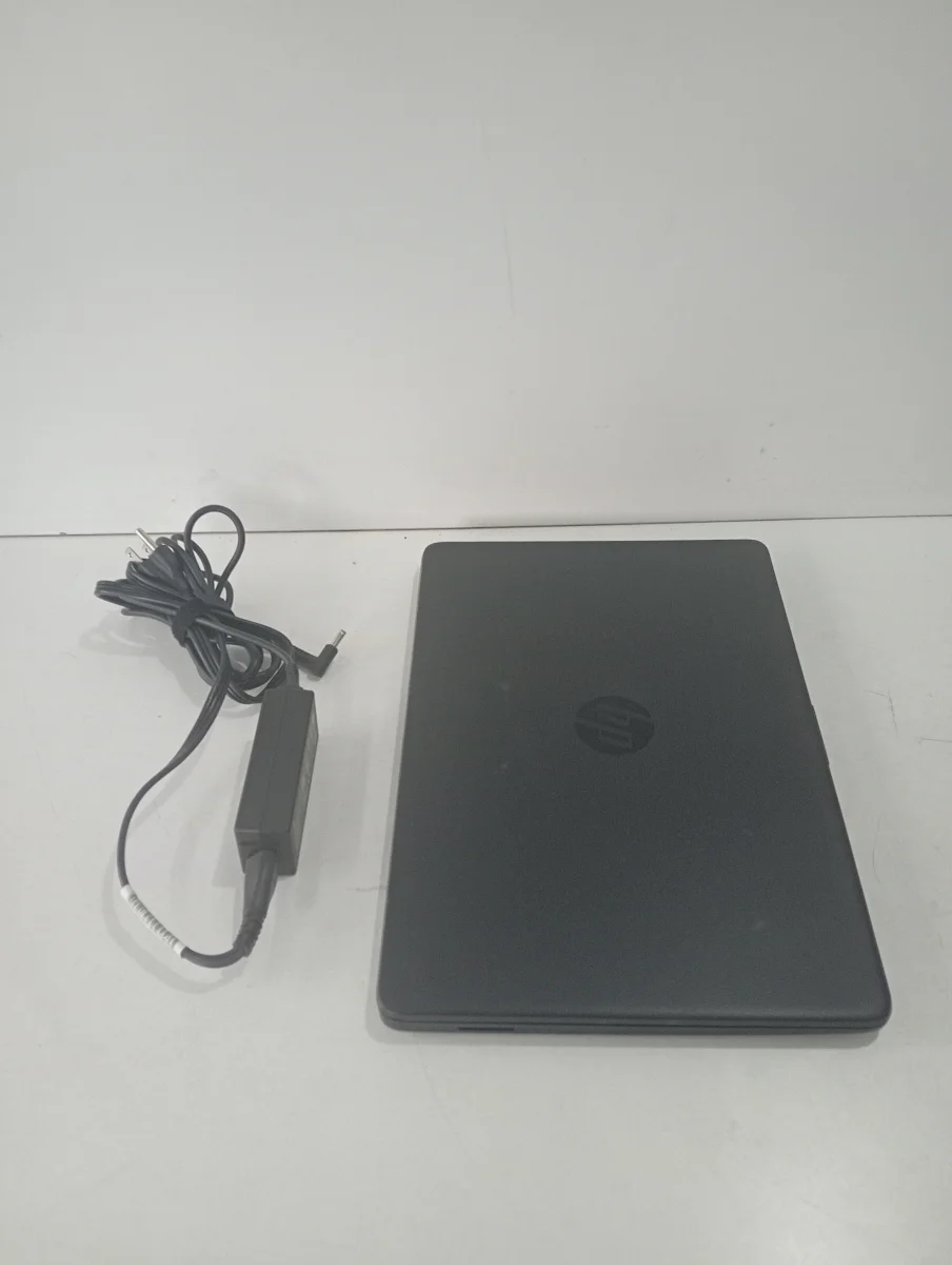 Foto 2 de Notebook Marca Hp Modelo 14-Dq052la Procesador Intel Celeron Memoria Ram 4 Gb Disco Duro 118 Gb Generacion 11 Acc Cargador