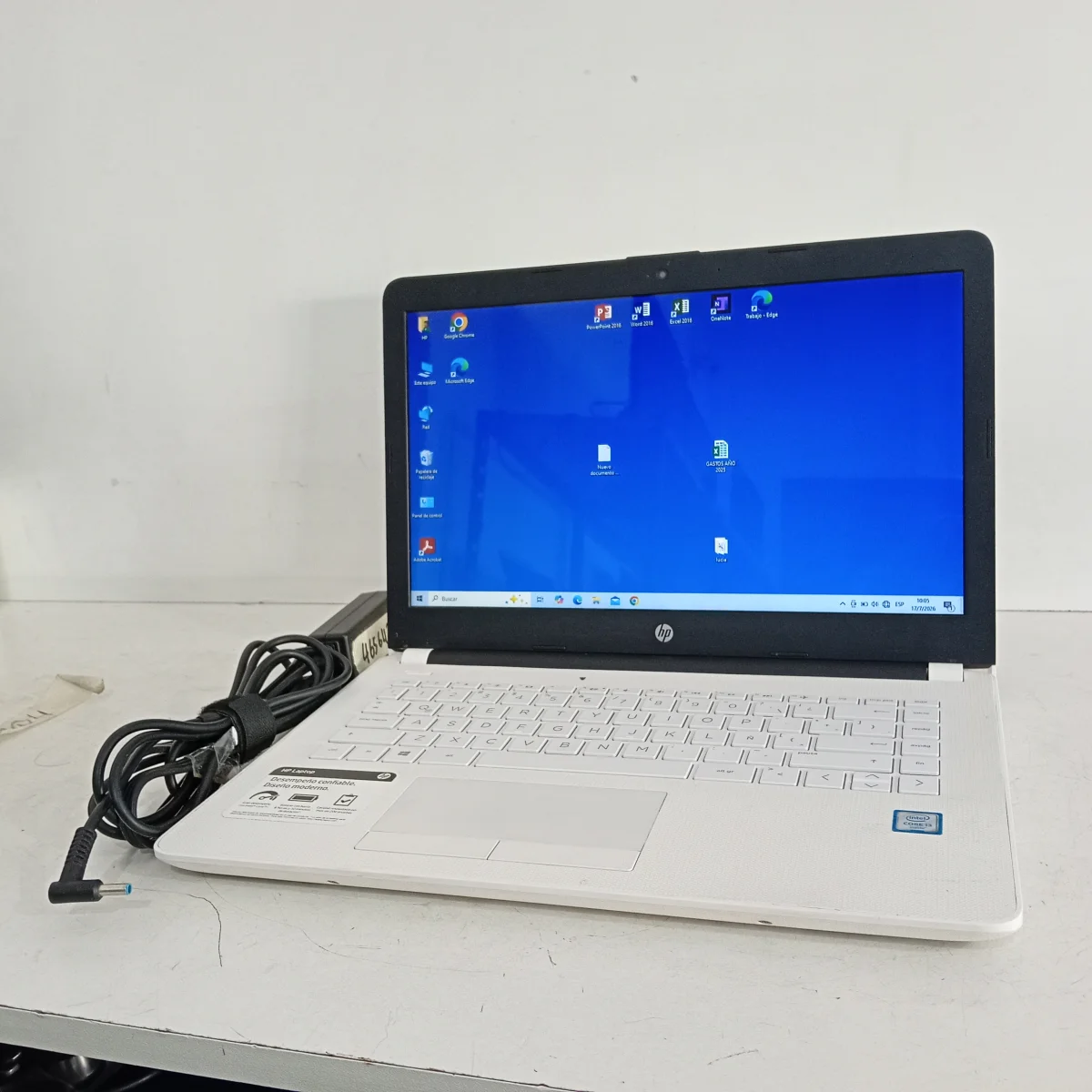 Foto 3 de Notebook Marca Hp Modelo Rtl8723de Procesador I3 Memoria Ram 4 Gb Disco Duro 250 Gb Generacion 6 Acc Cargador