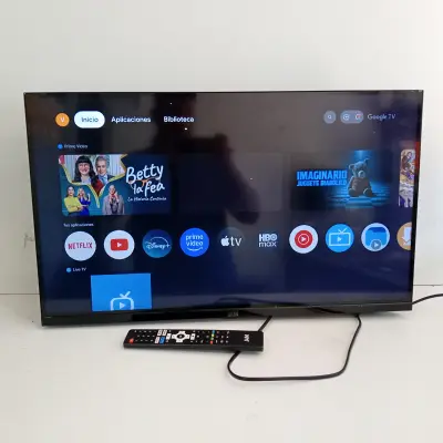 Televisor Led Smart De 32 '' Marca Jam Modelo Ultrasgtm-32gfs Con Control Usado En Buen Estado Acc Dos Patita