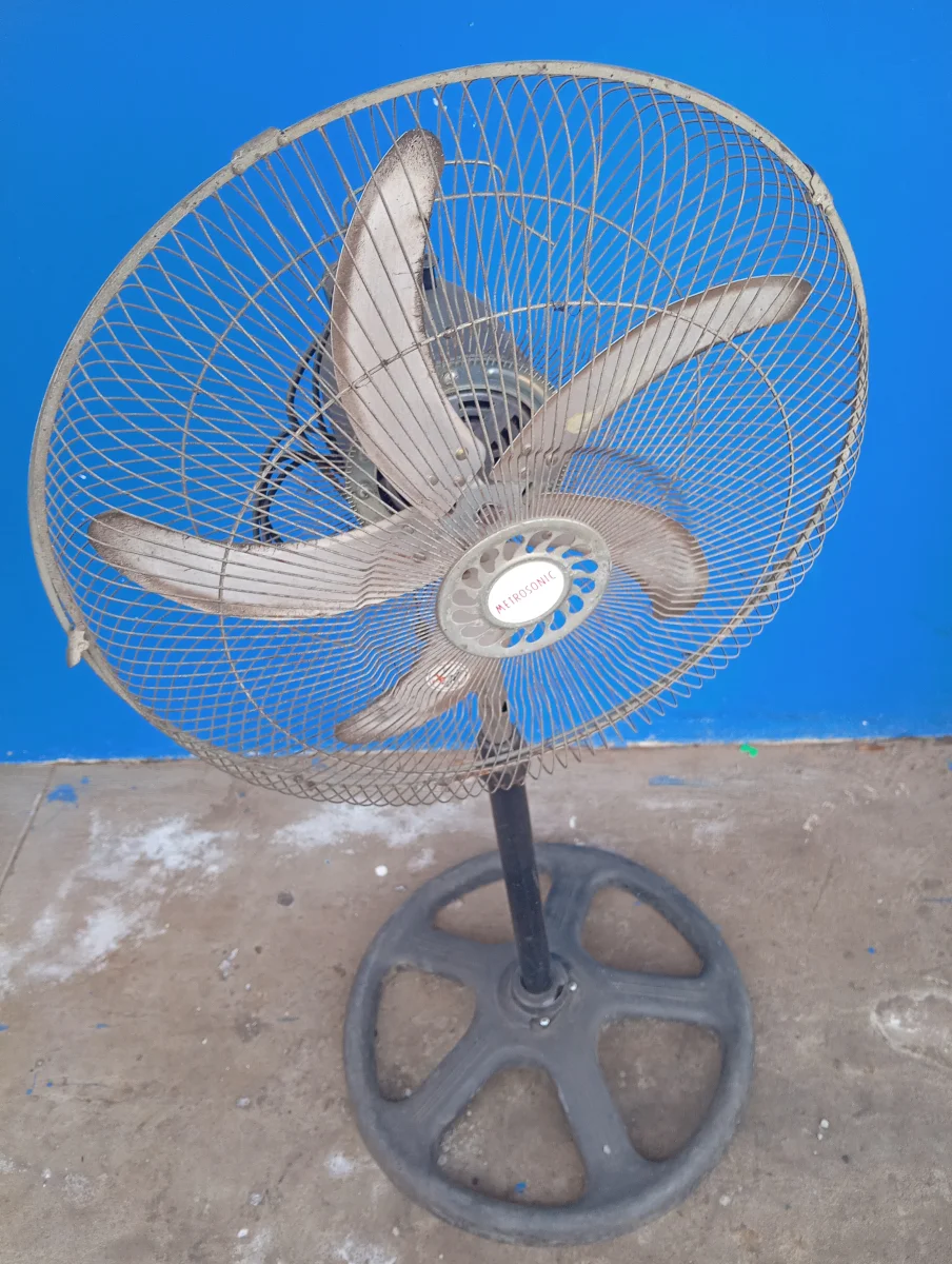Foto 2 de Ventilador 3 Velocidades Marca Metrosonic Modelo No Tiene Usado En Buen Estado Acc No Tiene