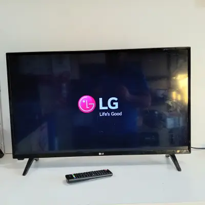 Televisor Led Convencional De 32 '' Marca Lg Modelo 32lk500bpsa Usado En Buen Estado Con Control Sin Caja Acc Par De Patitas Cable Power
