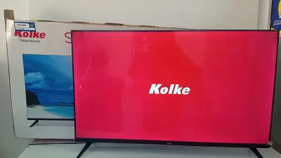 Televisor Led Smart De 43 '' Marca Kolke Modelo 43-Smf Sin Control Usado En Buen Estado Acc Con Patitas
