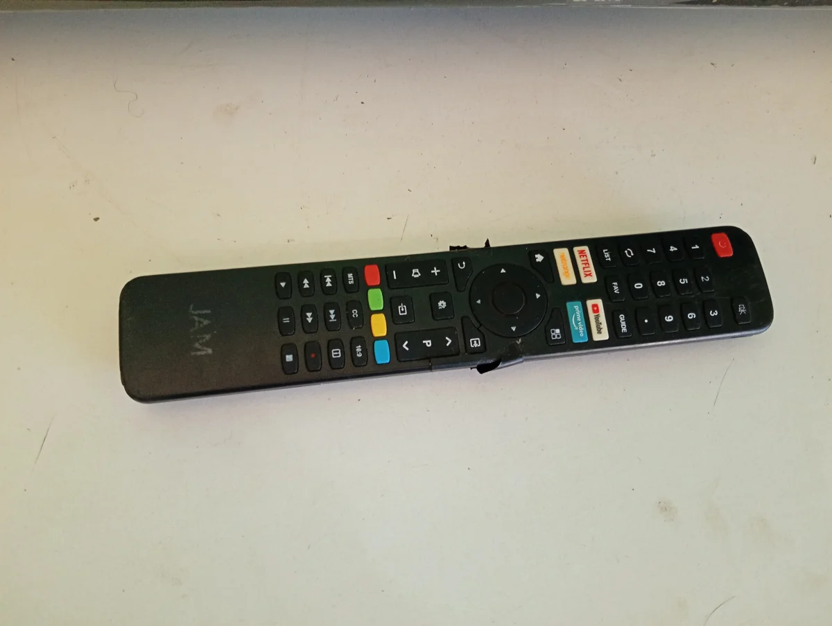 Foto 2 de Televisor Led Smart De 43 '' Marca Jam Modelo Ultraslim-43gfs Con Control No Tiene Acc Patitas