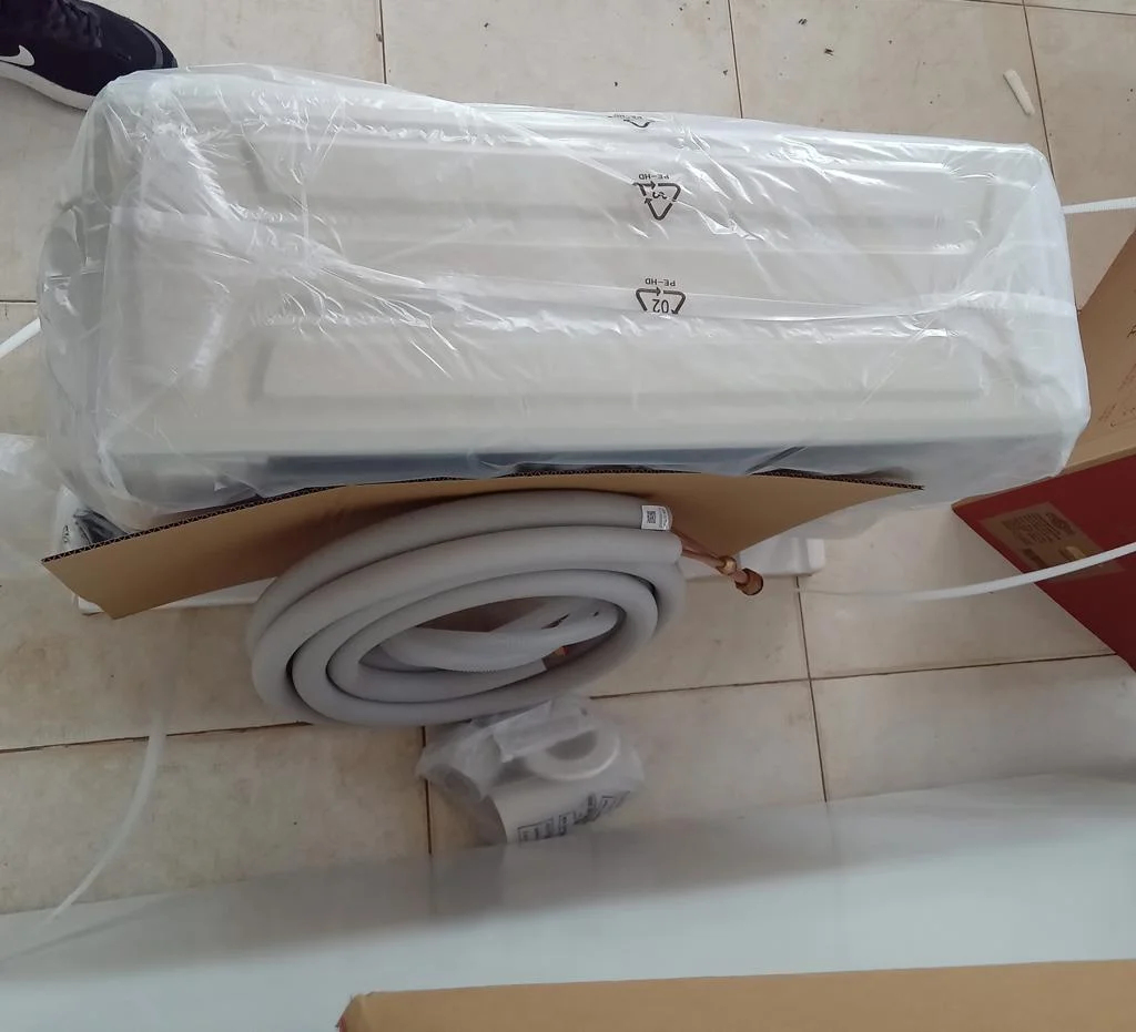 Foto 3 de Aire Acondicionado Tipo Split Marca Tokyo Potencia Btu 12.000 Con Kit Instalacion Con Control Modelo Aatoemi2312chr1 Nuevo Sin Uso Con Caja Acc No Tiene