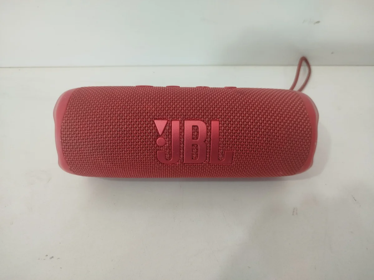 Speaker Potencia Watts No Tiene Marca Jbl Sin Control Modelo Flip`6 Usado En Buen Estado Sin Caja Acc No Tiene