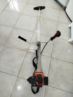 Desmalezadora Marca Wonder Modelo 52cc Usado En Buen Estado Original No Acc Con ChalecoCuchilla Arandela Y Tuerca
