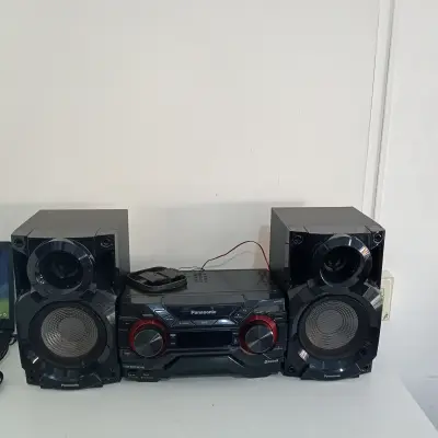 Mini Componente Marca Panasonic Con Control Modelo Sa-Akx200 Usado En Buen Estado Con No Tiene Acc Con 2 Parlabntes Bt.RadioUsb L.CdAntena Fm