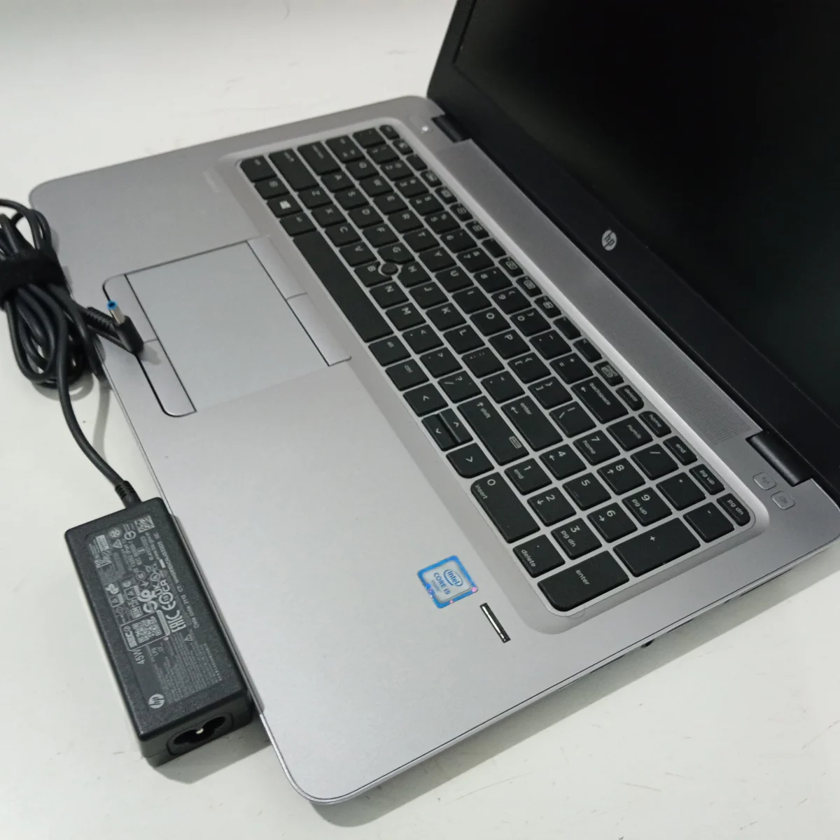 Foto 3 de Notebook Marca Hp Modelo Elitebook Procesador I5 Memoria Ram 8 Gb Disco Duro 500 Gb Generacion 6 Acc Pantalla De 17 Pulgadas