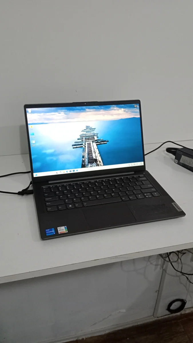 Notebook Marca Lenovo Modelo Ideapad 5 14itl05 Procesador I5 1135g7 2.42ghz Memoria Ram 8 Gb Disco Duro 256 Gb Generacion 11 Acc Intel Iris XLuces Led
