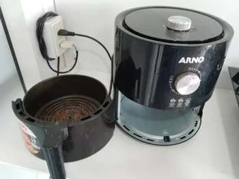 Foto 2 de Fritadora Marca Arno Modelo Ey1158b2 Usado Con Desgaste Acc Perillas Para El Tiempo Y Temperatura