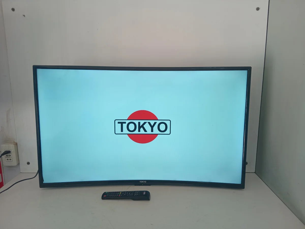 Televisor Led Convencional De 43 '' Marca Tokyo Modelo Tvtokch43ufhdc Usado En Buen Estado Con Control Sin Caja Acc ControlSoporte