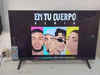 Televisor Led Smart De 43 '' Marca Lg Modelo 43ur7800psb Con Control Usado En Buen Estado Acc Par De Patitas