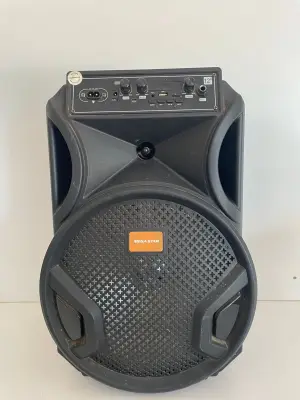 Caja De Sonido Amplificada Marca Mega Star Modelo 1885724 Sin Control Usado En Buen Estado Acc Juego De LucesPar De Rueditas Y ManijaCabe Cte