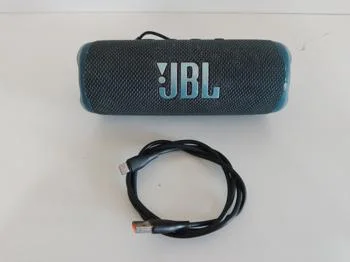 Speaker Potencia Watts No Tiene Marca Jbl Sin Control Modelo Flip 6 Usado En Buen Estado Sin Caja Acc Cable Tipo C No Original