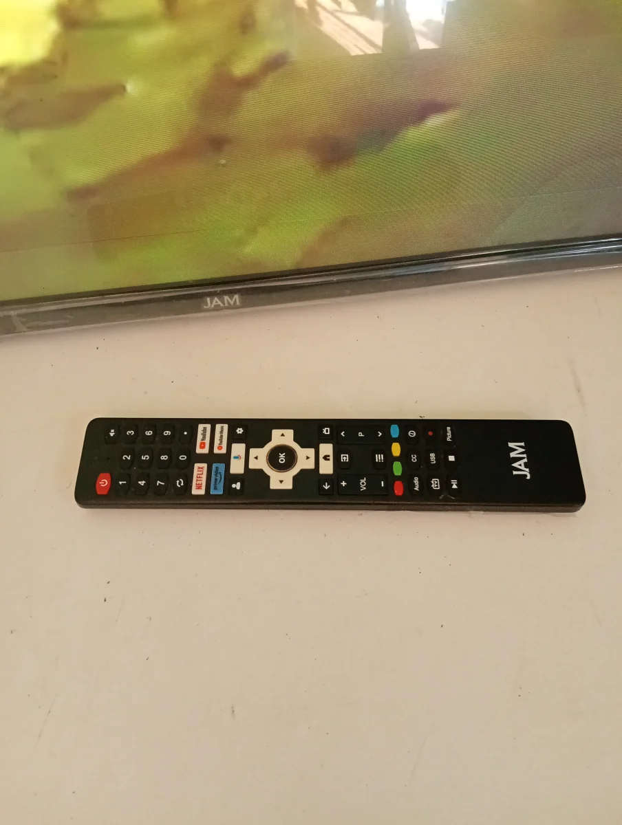 Foto 2 de Televisor Led Smart De 43 '' Marca Jam Modelo Ultrasgtm-43 Con Control Usado En Buen Estado Acc No Tiene