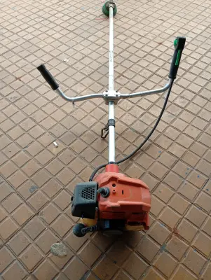 Desmalezadora Marca Husqvarna Modelo 131r Usado En Buen Estado Original Si Acc Cabezal De Nylon
