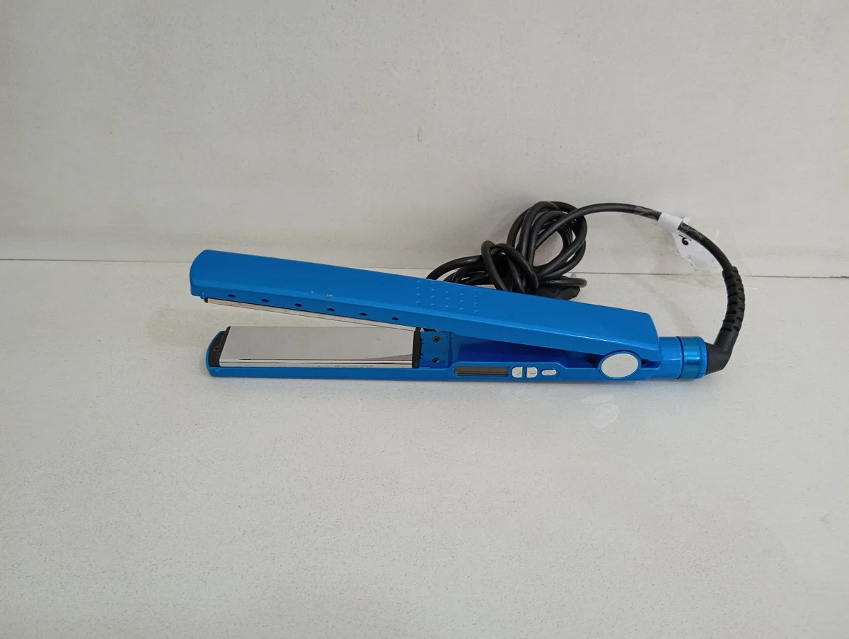 Foto 2 de Planchita Para Cabello Marca Babbyliss Modelo No Tiene Usado En Buen Estado Acc Cable Cte