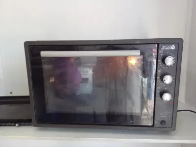 Horno Marca Jam Litros 70 Modelo He-70ng Usado En Buen Estado Acc Una BandejaUna ParrillaUna Espada