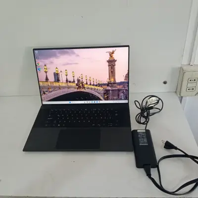 Notebook Marca Dell Modelo P92f Procesador Intel Core I7-10850h 2.70ghx Memoria Ram 32 Gb Disco Duro 1.000 Gb Generacion 10 Acc Cargador 17 Pulgadas