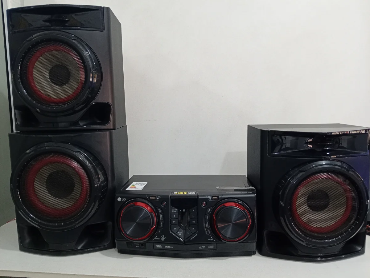 Equipo De Sonido Marca Lg Con Control Modelo Cj45 Usado En Buen Estado Acc CablecteAntena2 Parlante 1 Woofer