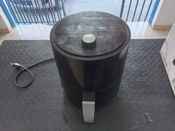 Foto 2 de Fritadora Marca Mox Modelo Mo-Af164 Usado Con Desgaste Acc A Perilla