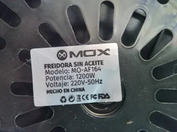 Foto 3 de Fritadora Marca Mox Modelo Mo-Af164 Usado Con Desgaste Acc A Perilla
