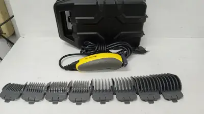 Maquina De Cortar Cabello Marca Remigton Modelo Hc-5850 Usado En Buen Estado Acc Maletin8 Peines