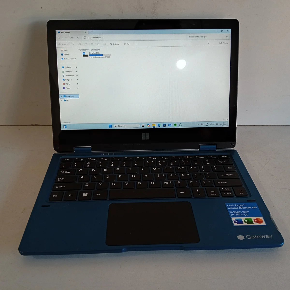 Mini Notebook Marca Gateway Modelo Gwtc116-2bl Memoria Ram 4 Gb Disco Duro 57 Gb Generacion No Tiene Usado En Buen Estado Procesador Celeron Acc Estuche Gris