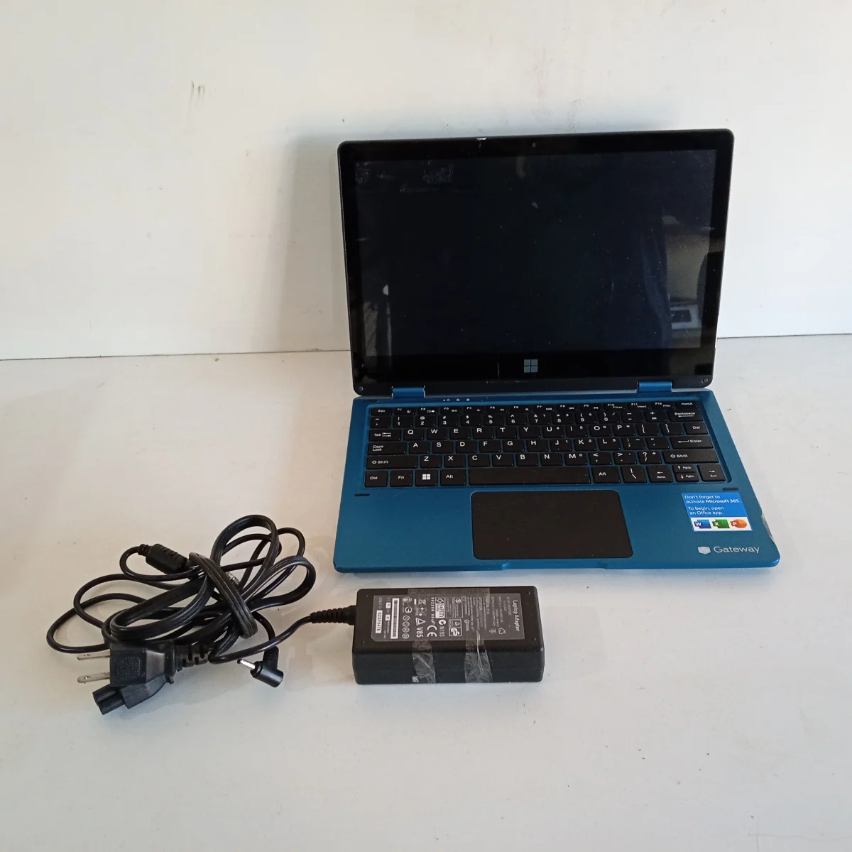 Foto 3 de Mini Notebook Marca Gateway Modelo Gwtc116-2bl Memoria Ram 4 Gb Disco Duro 57 Gb Generacion No Tiene Usado En Buen Estado Procesador Celeron Acc Estuche Gris