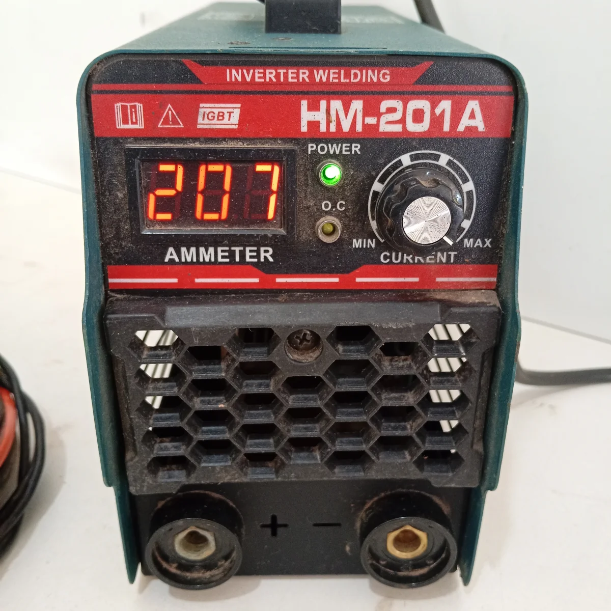 Foto 2 de Soldador Marca Astermaq Modelo Hm-201a Usado En Buen Estado Acc Con Pinza Negativo Desgastado Y Pinza Positivo
