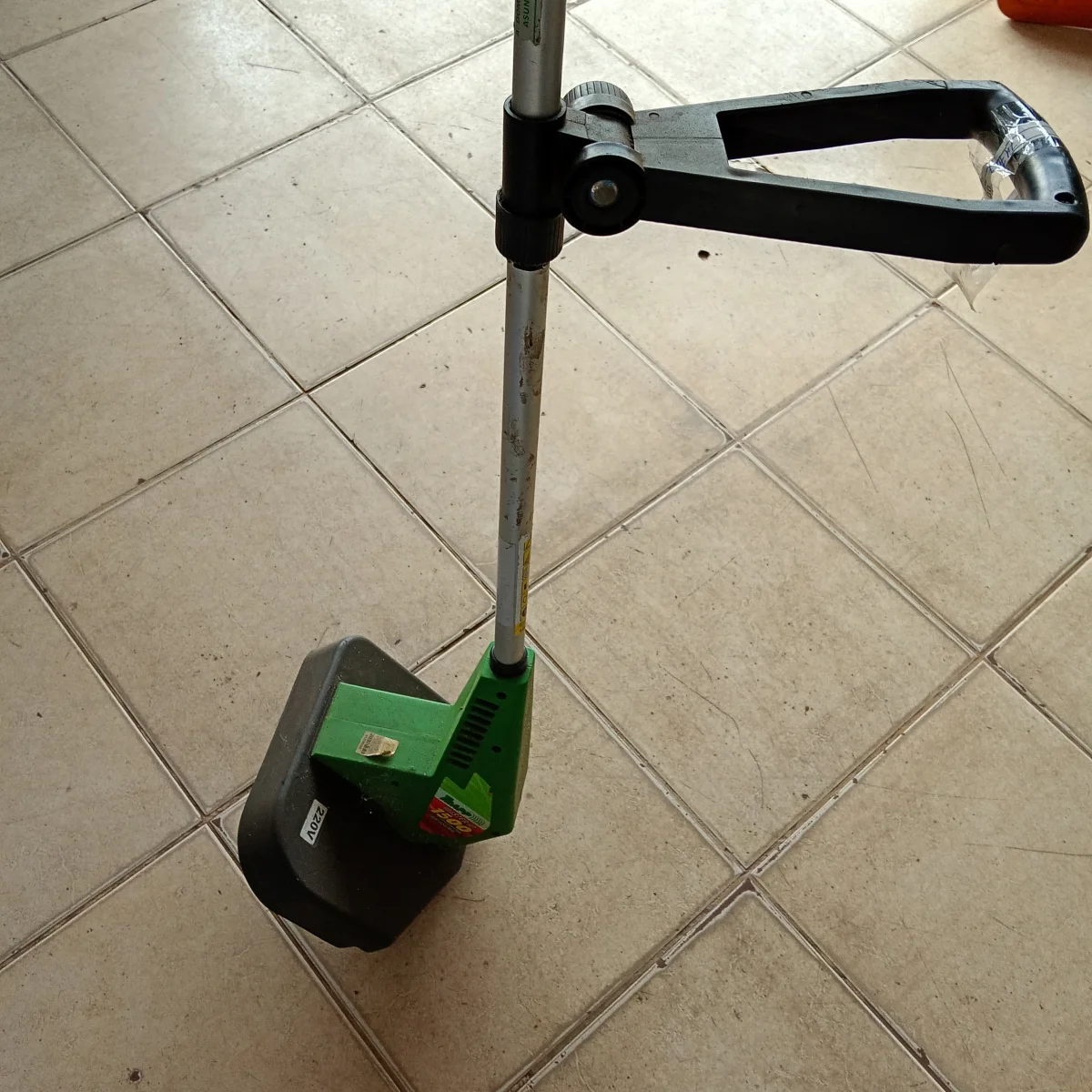 Foto 2 de Bordeadora De Cesped Marca Trapp Modelo Master At1500 Usado En Buen Estado Acc Manija