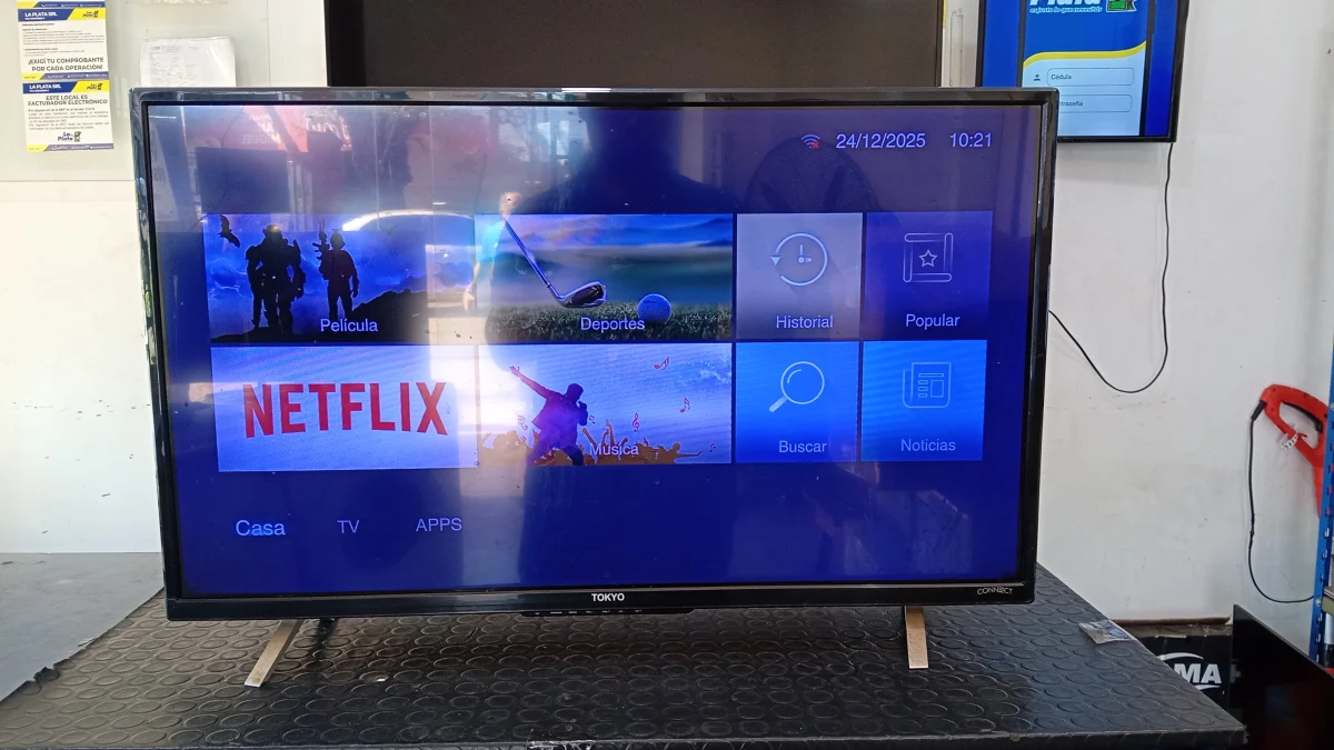 Televisor Led Smart De 32 '' Marca Tokyo Modelo Tokcled32s Con Control Usado En Buen Estado Acc C/Patitas