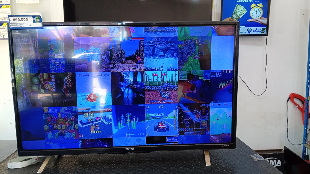 Foto 3 de Televisor Led Smart De 32 '' Marca Tokyo Modelo Tokcled32s Con Control Usado En Buen Estado Acc C/Patitas