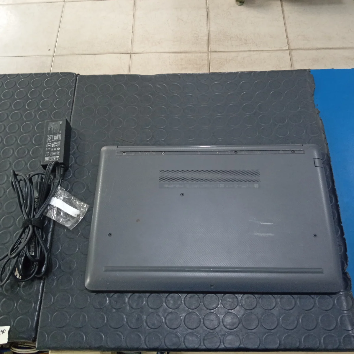 Foto 3 de Notebook Marca Hp 15 Modelo Hp 250 G7 Procesador Intel Celeron 1.10ghz Memoria Ram 4 Gb Disco Duro 1.000 Gb Generacion 4 Acc Web CamWifiSalida HdmiTecl Nco