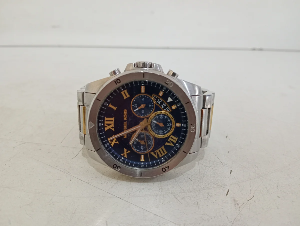 Foto 2 de Reloj Para Caballero Marca Michael Kors. Modelo 251702 Usado En Buen Estado Acc Con Fechero