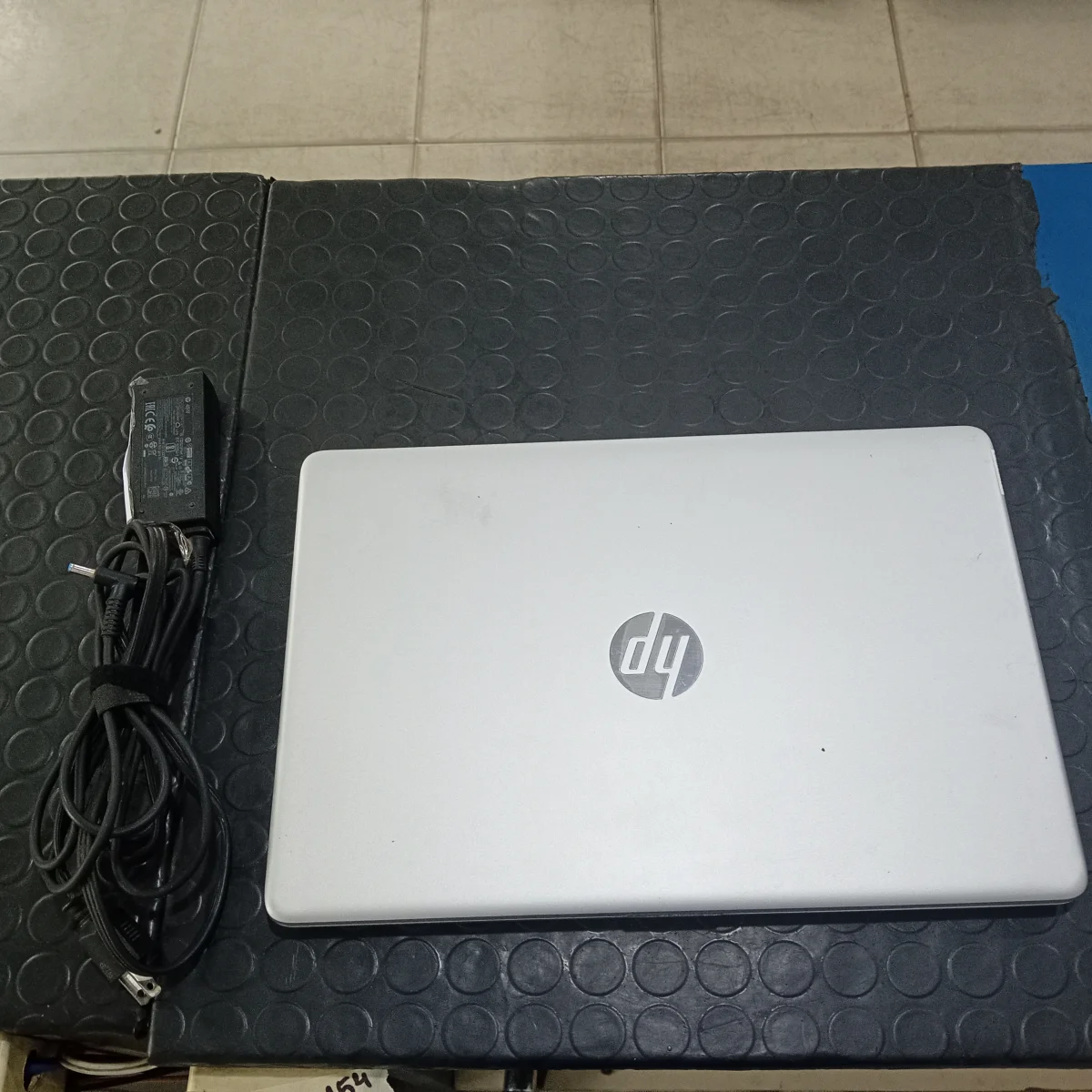 Foto 2 de Notebook Marca Hp Modelo 15-Dw3033dx Procesador I3-1115g4 3.00 Ghz Memoria Ram 8 Gb Disco Duro 256 Gb Generacion 11 Acc No Tiene